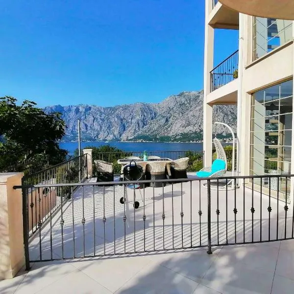 Blue Bay 2 bedroom apartment, hotel v destinaci Prčanj