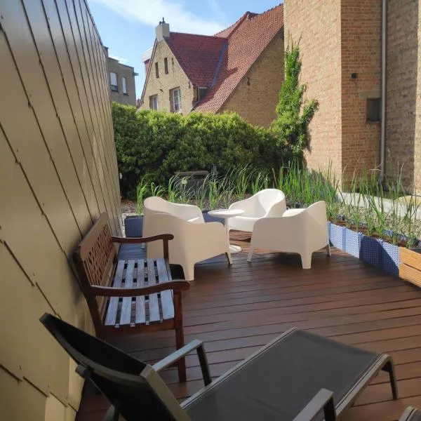 SMAK (Met ruim & rustig terras), hôtel à La Panne