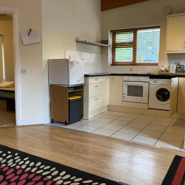 CV225AA Ground-Floor Flat Near Rugby School Self Check-in, hotel v destinaci Rugby