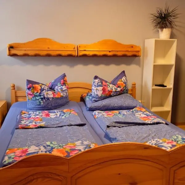 Pension BRUNI, hotel v destinaci Oberbach