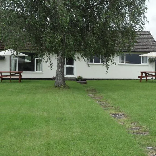 Bungalow in lovely setting.Ten minutes to Longleat, hotel in North Bradley