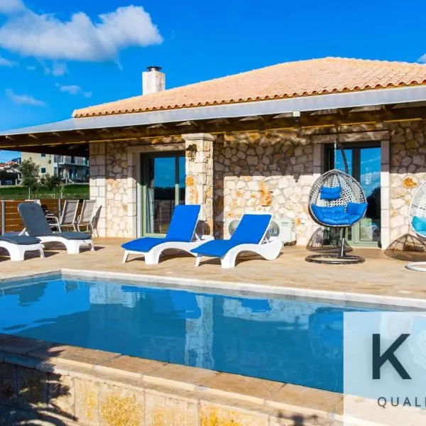 Leo's Stone made Villa!, hotel u gradu Karavados