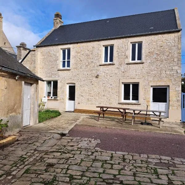 Gite des falaises de Longues 8personnes, hotel in Longues-sur-Mer