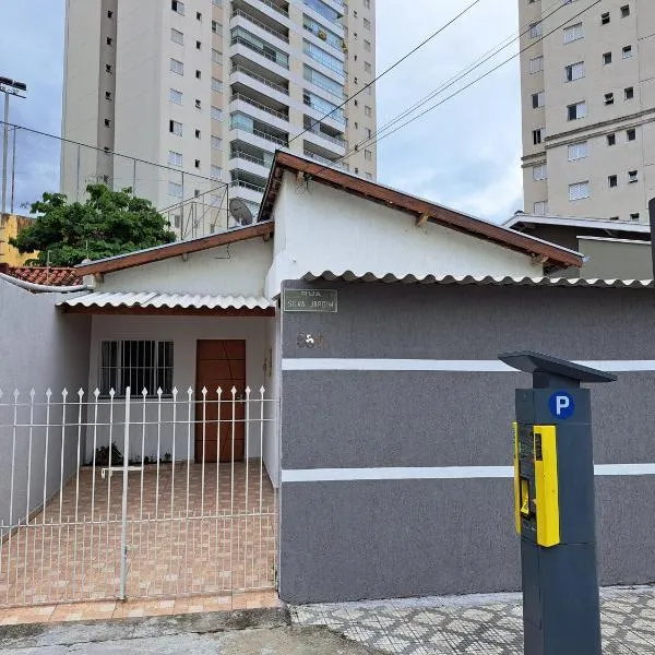 CASA LUGAR TOP - prefeitura, UNITAU, hospital e Av do Povo, hotel v destinaci Taubaté
