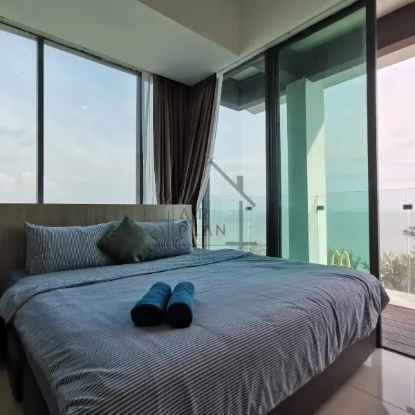 PD D'Wharf Duplex 3BR - Full Seaview (Up To 12 Pax), hotel in Port Dickson