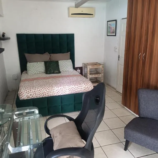 Trinity Cottage, hotel u gradu Vanderbijlpark