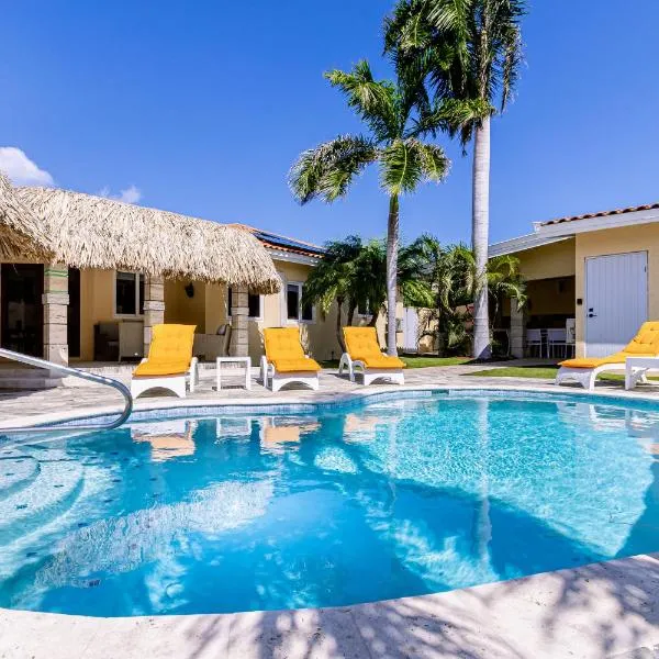Ruby 15, hotel v destinaci Palm-Eagle Beach