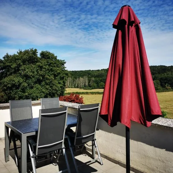 Lo'rée des prés, hotel v mestu Grandriaux