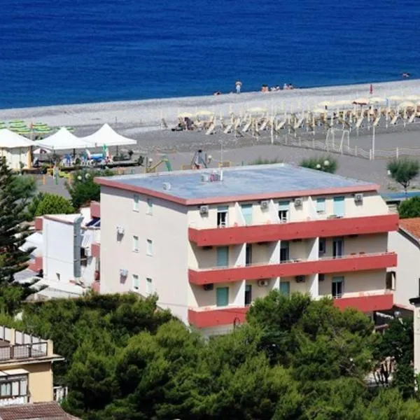 Hotel Calabria, hotel in Praia a Mare