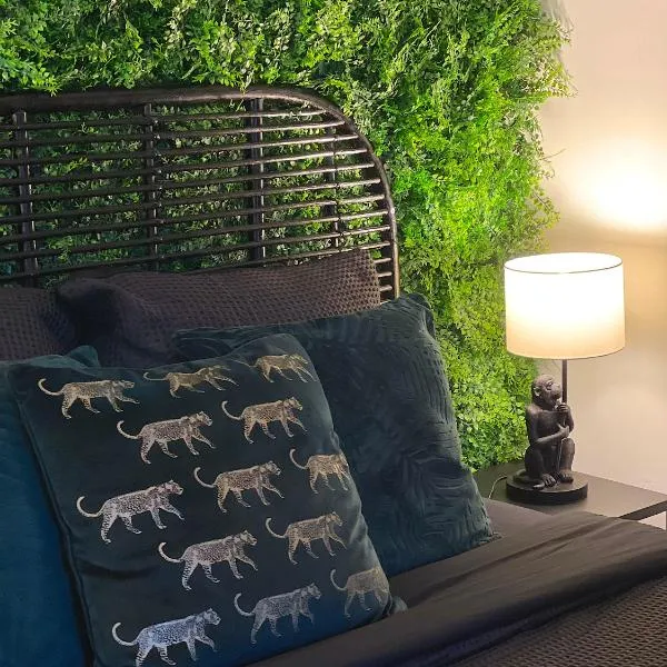 Le Troglo'Gîte, 500m à pied du Zoo de Beauval, hotel v destinácii Seigy