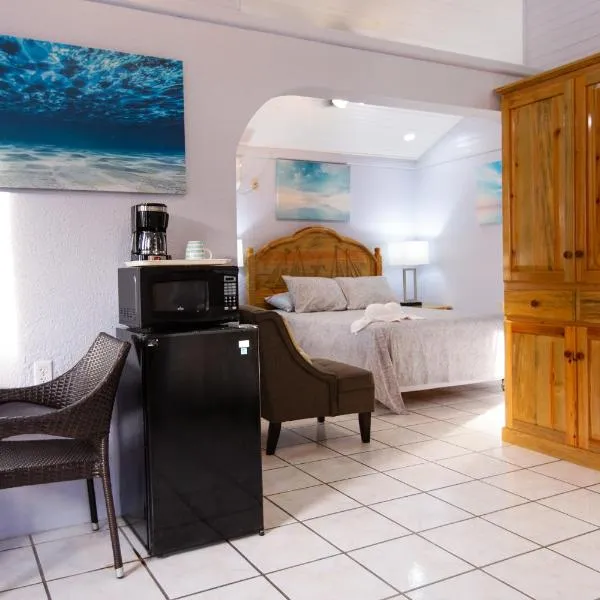 Sea Eye Hotel - Sunset Building, hotel v destinaci Utila