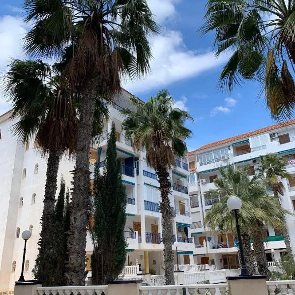 Apartament La Mata "FELIZ", hotel u gradu La Mata