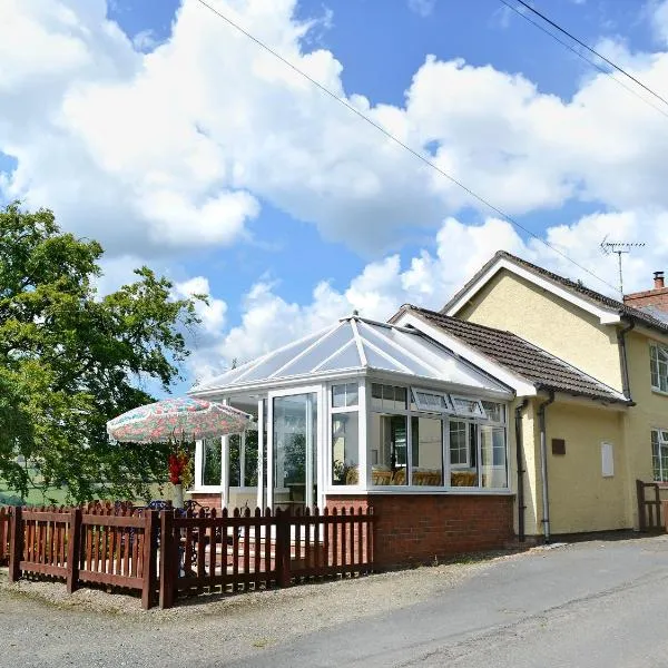 Mavis Cottage, hotel in Kinnersley