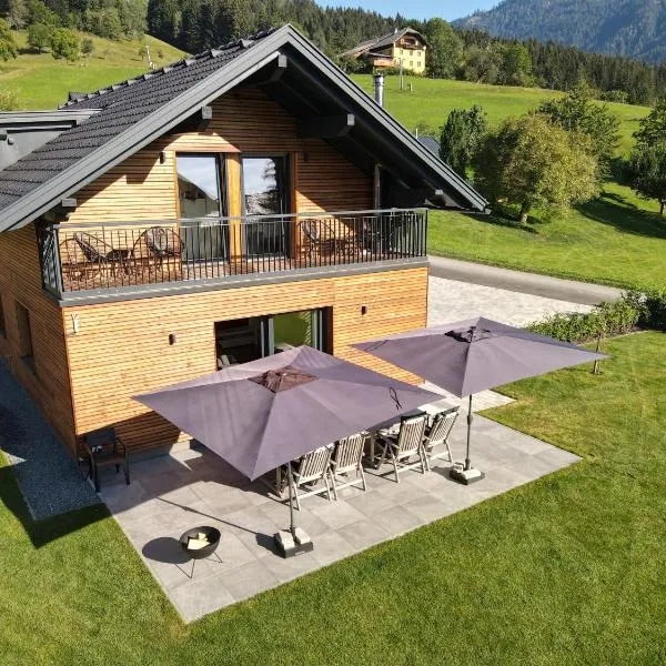 Luxury Chalet Mauthner Alm, hotel in Kötschach