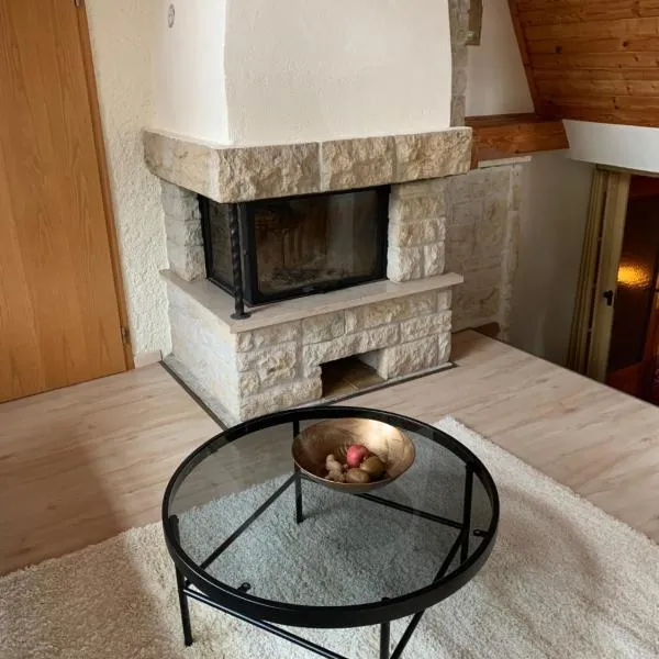 Romantische Ferienwohnung Metzner, Hotel in Remptendorf