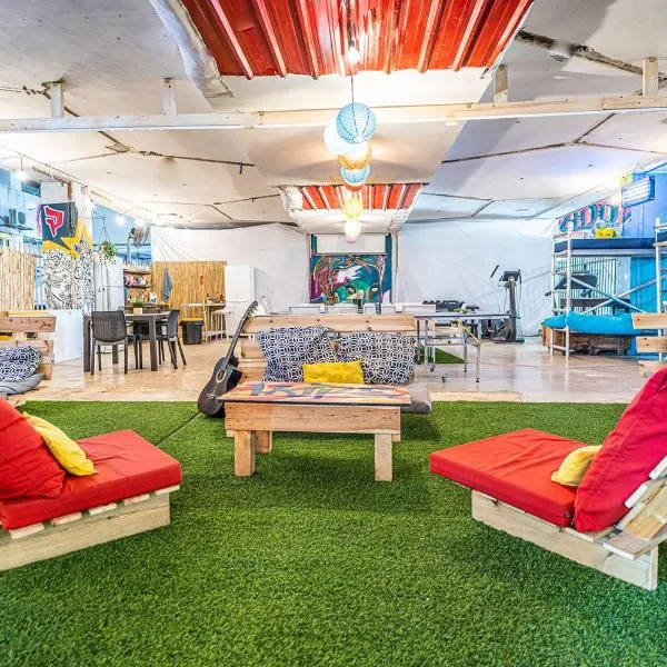 Social Hostel - by Social Space, hotel en Tel Aviv