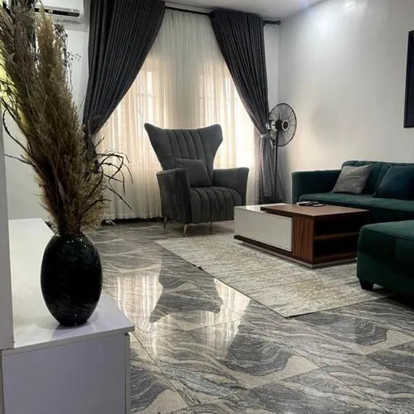 Beautiful 2Br Apt in Ogba, Ikeja, Lagos, hotel v destinaci Lagos