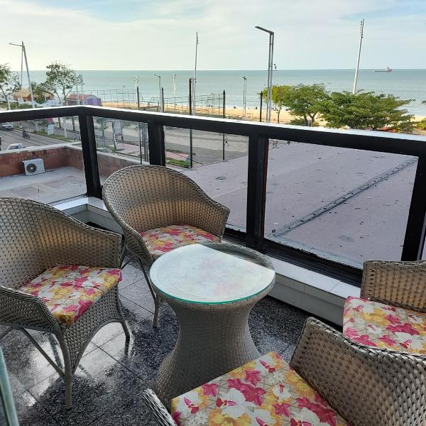 Flat frente mar varanda 107