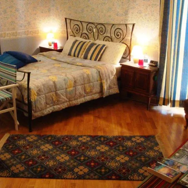 Il Melograno, hotel v destinaci Borgo San Dalmazzo