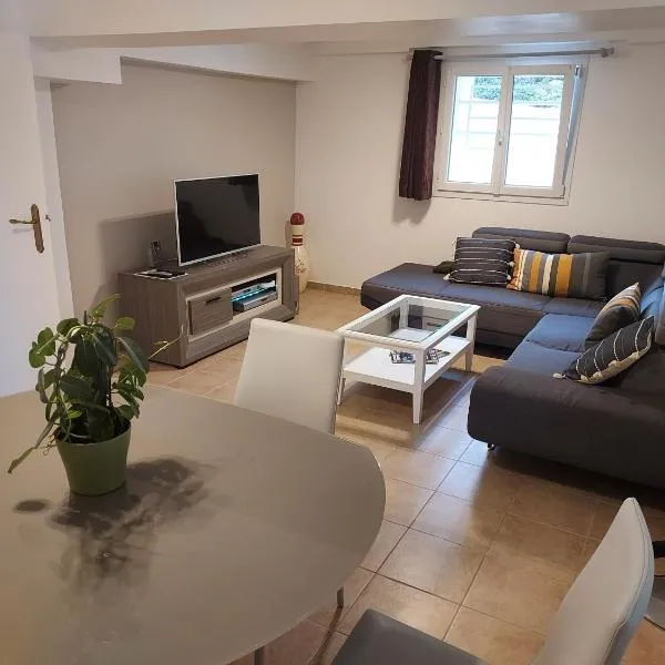 Cosy Appartement near Disneyland & Paris, hôtel à Coupvray