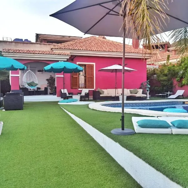 Stag hendo25pax Only 10min to the PARTY area DESPEDIDAS 25pax 10 min de la zona de fiesta Consultar precio, hotel en Benidorm