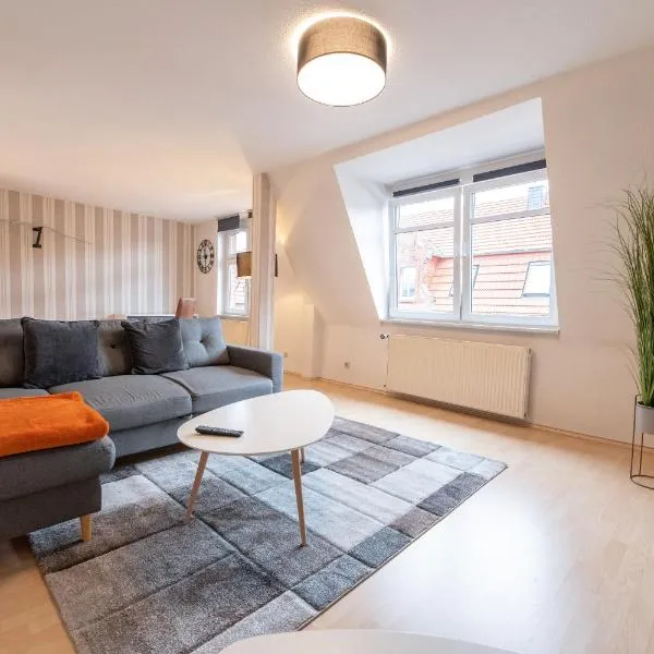 Schicke 2,5 Zimmer DG-Wohnung, hotel in Eisenach