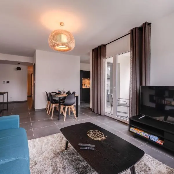 Le 305 - T3 with garage and beautiful terrace, hotel v Annecy