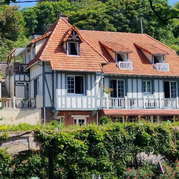 Les Terrasses de Puys – hotel w mieście Puys