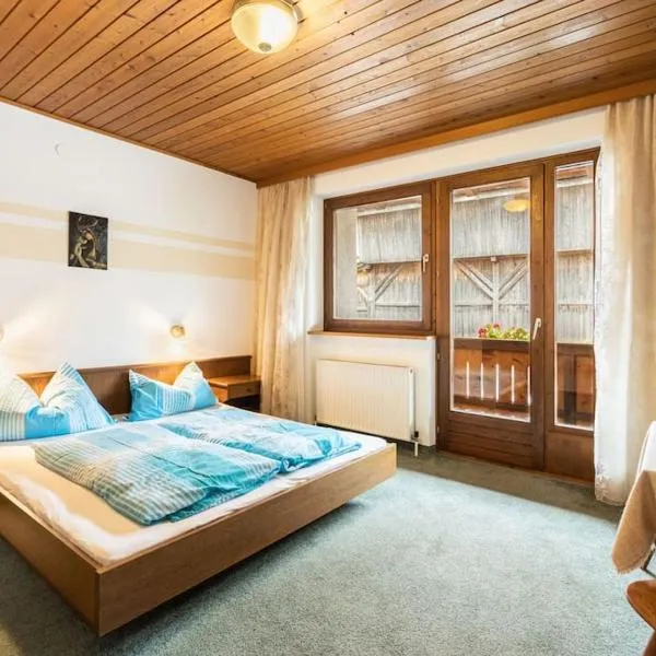 Ferienwohnungen-LIPPENHOF, hotel en Sankt Jakob in Defereggen