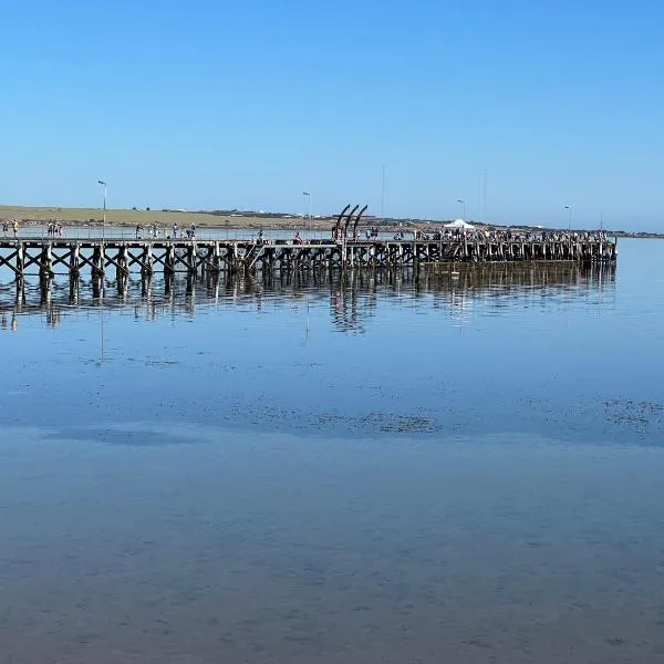 Beachside & Jetty View Apartment 5 - Harbour Master Apt, hótel í Streaky Bay