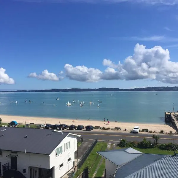 Maraetai views, hotel in Whitford