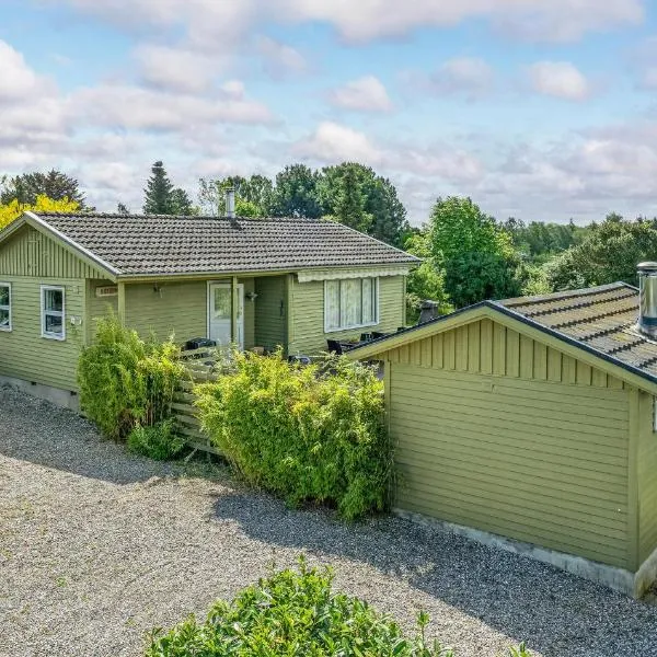 Nice Home In Holbæk With Kitchen, hotel i Holbæk
