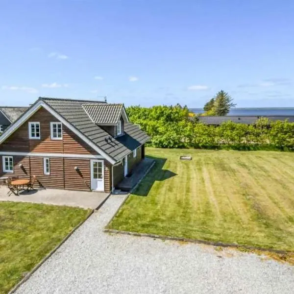 Gorgeous Home In Skjern With Kitchen, hotel in Skjern