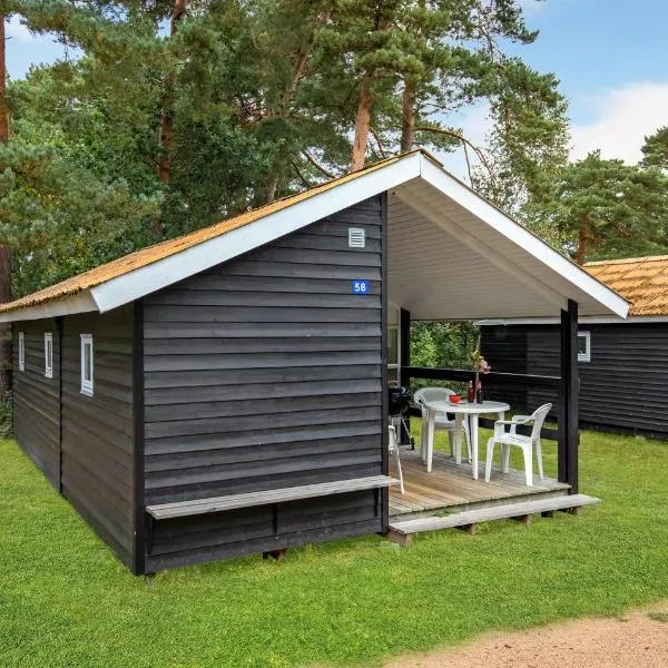 2 Bedroom Amazing Home In Nexø, hotel u gradu 'Neksø'