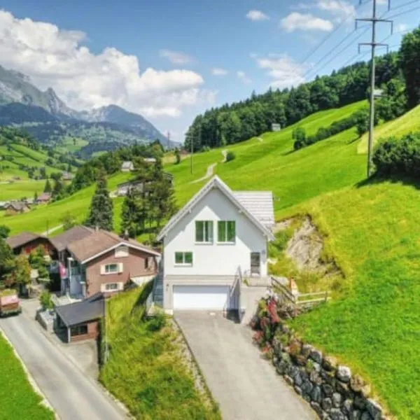 New Chalet with breathtaking views!, hotel v destinaci Alt Sankt Johann