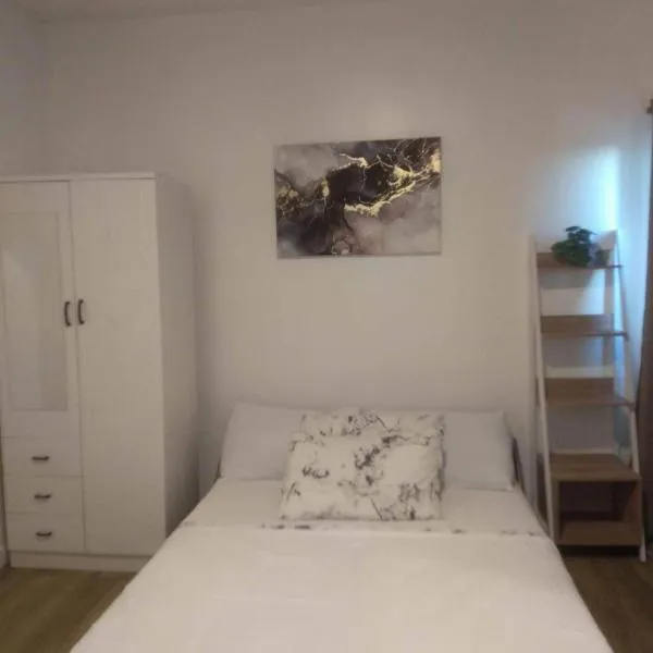 Antara Residential Condominium, hotel v destinaci Talisay