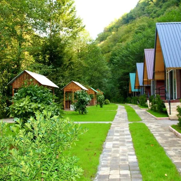 Chalet Rivier • შალე რივიერ, viešbutis mieste Zeda Makhuntsʼetʼi