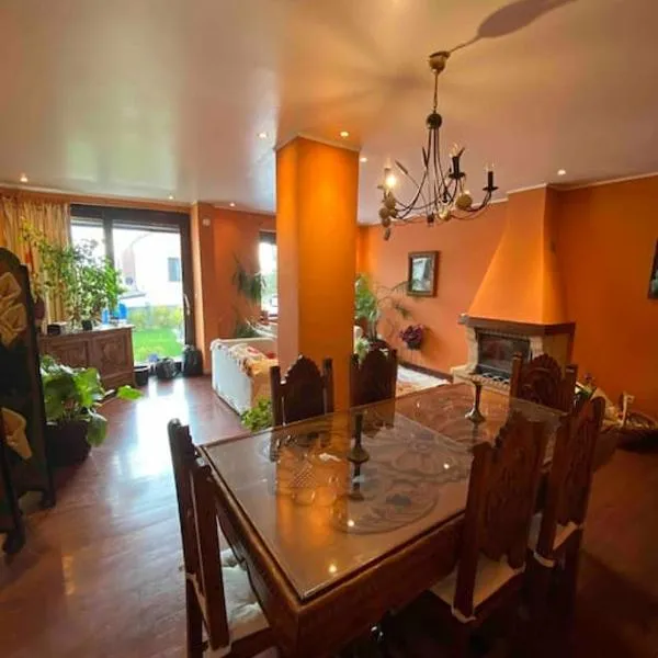 Spacious Villa in Dilbeek with Private Garden, Ideal for Families & Business, hotel in Dilbeek