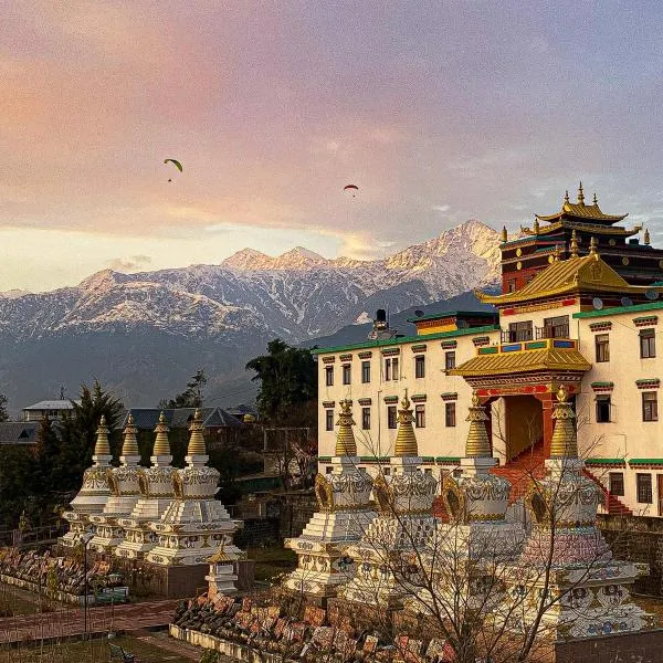 Chokling ArtHouse - The Treasure of Himalayas, hotel in Ghanala