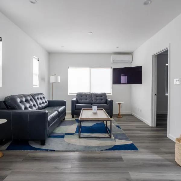 Bungalow w Free Parking 4 min from SoFi, 8min from airport, Hotel in Los Angeles