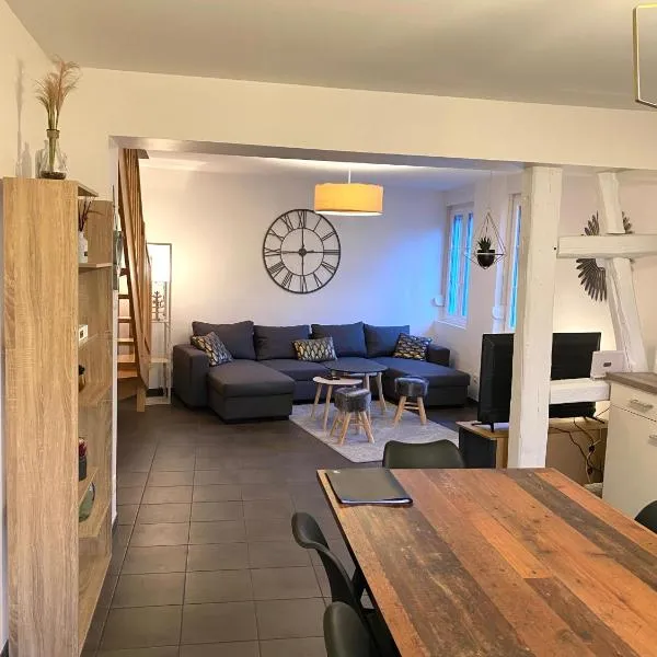 Duplex moderne à 10 minutes de Colmar、ヴィンツェンハイムのホテル