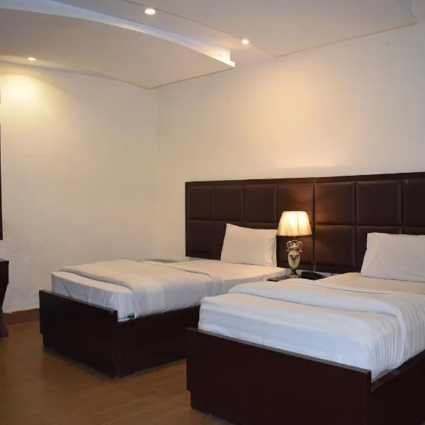 물탄에 위치한 호텔 Hotel SR Lounge Multan