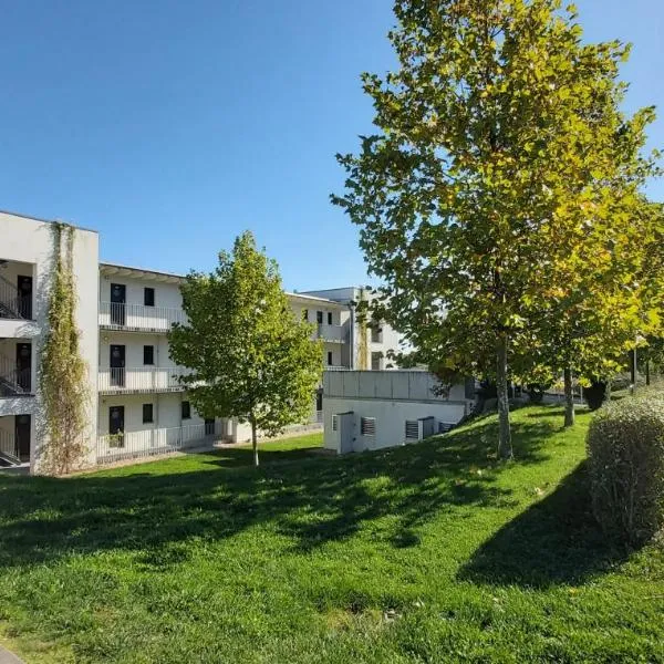 Laguna Seeappartements, hotel in Neukieritzsch