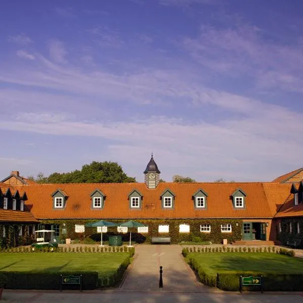 Schloss Lüdersburg Golf & Spa，Artlenburg的飯店