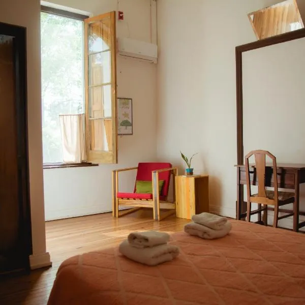 Portón Rojo, hotel in Liebig