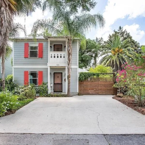 Luxurious indoor/outdoor Family Paradise in downtown St Augustine, Hotel in St. Augustine