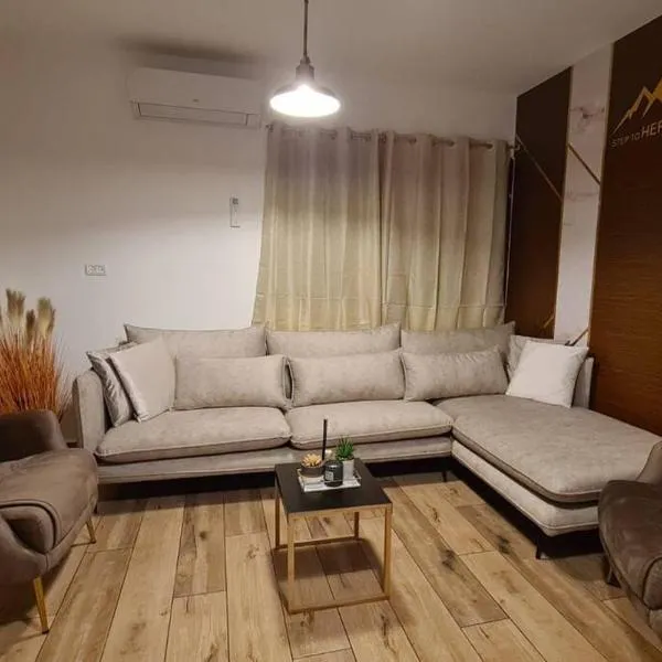Step To Hermon Big appartment, hotel in Majdal Shams