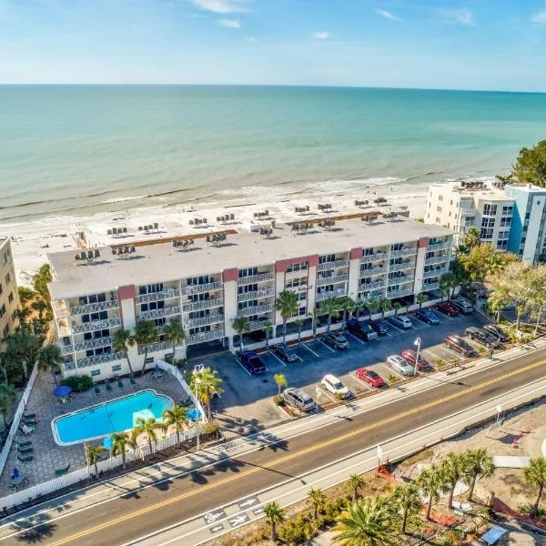 Beach Oasis - No Storm Damage & Guest Ready! Come Enjoy the Heated Pool & Relax at the Beach!, hotel en Clearwater Beach