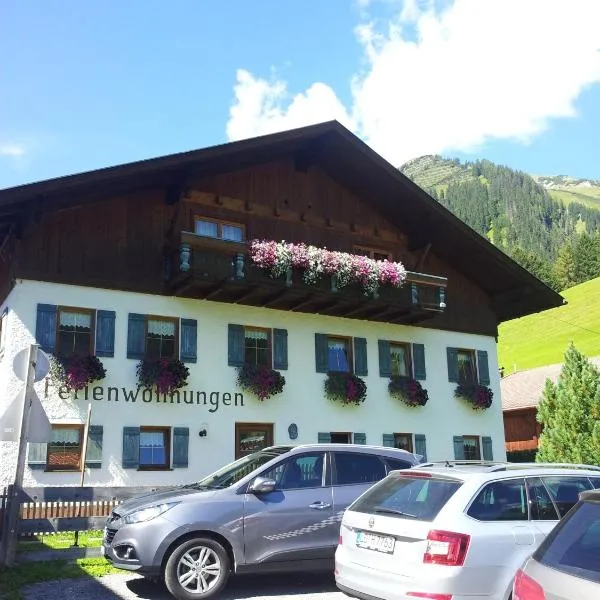 Ferienwohnungen Wolf, hotel i Holzgau