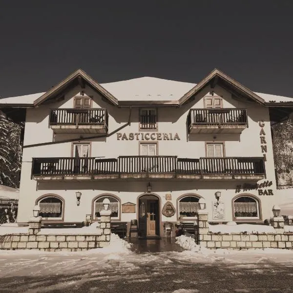 Garni Il Muretto, hotel u gradu Lavarone